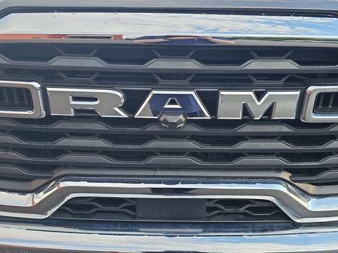 Used 2025 RAM 2500 Big Horn AWD/4WD image 34