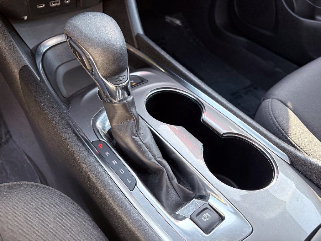 Used 2025 Chevrolet Malibu LT FWD image 20