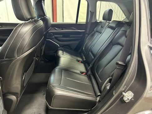 Used 2023 Jeep Grand Cherokee 4WD 4xe image 17