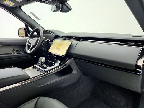 Certified 2025 Land Rover Range Rover Sport SE AWD/4WD image 17