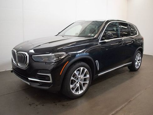 Used 2022 BMW X5 xDrive40i w/ Premium Package AWD/4WD image 8
