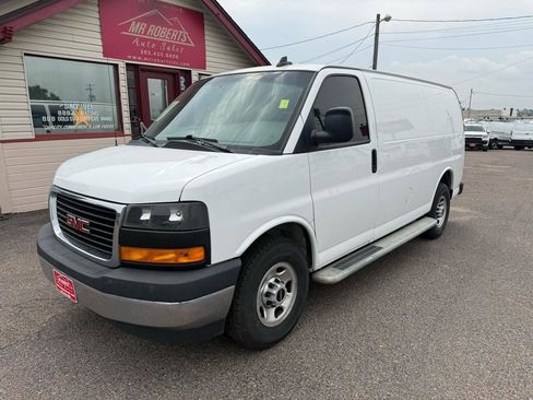 Used 2020 GMC Savana 2500 RWD 2500 135 w/ Driver Convenience Package image 4