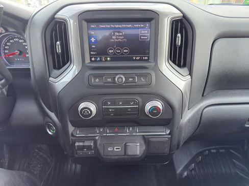 Used 2024 GMC Sierra 2500 Pro AWD/4WD image 32