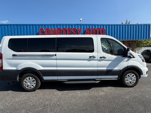 Used 2023 Ford Transit 350 XLT RWD image 13