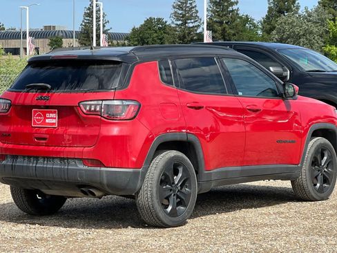 Used 2021 Jeep Compass Latitude AWD/4WD image 3