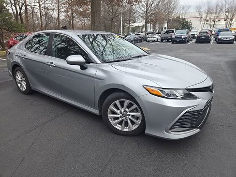 Used 2024 Toyota Camry LE image 22