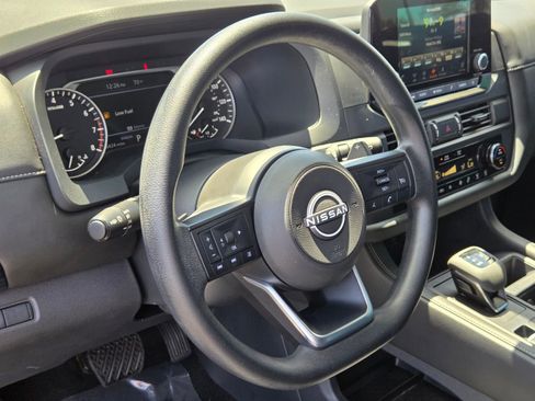 Used 2024 Nissan Pathfinder S FWD image 19