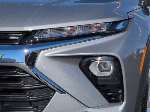 Used 2025 Chevrolet TrailBlazer LS image 11