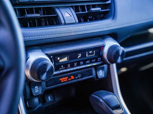 Certified 2020 Toyota RAV4 LE image 23