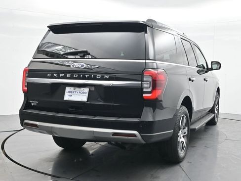 Used 2023 Ford Expedition Limited image 8