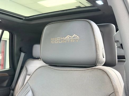 Used 2024 Chevrolet Tahoe High Country w/ Advanced Technology Package AWD/4WD image 18