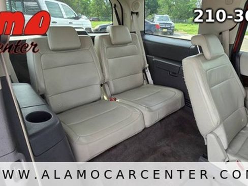 Used 2011 Ford Flex SEL w/ Rapid Spec Order Code FWD image 22