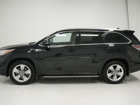 Used 2016 Toyota Highlander Limited Platinum FWD image 7