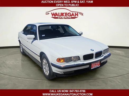 Used 2000 BMW 740iL RWD image 3
