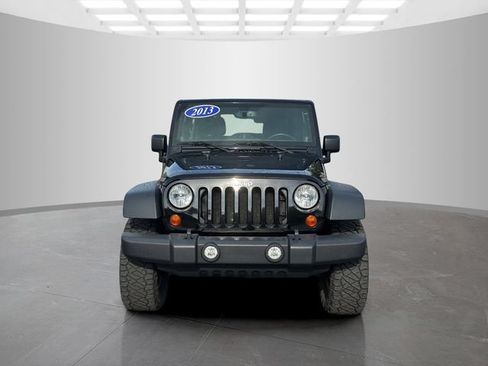 Used 2013 Jeep Wrangler Unlimited Rubicon w/ Connectivity Group AWD/4WD image 2
