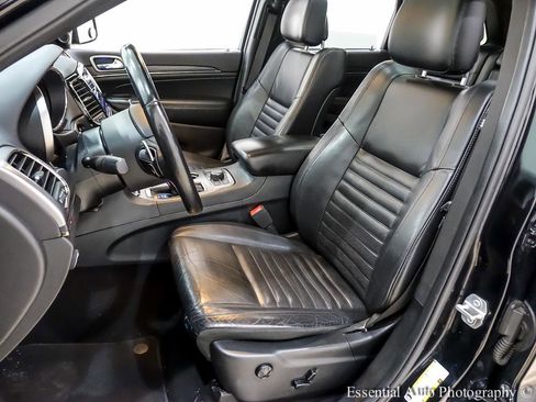 Used 2019 Jeep Grand Cherokee Limited X image 12