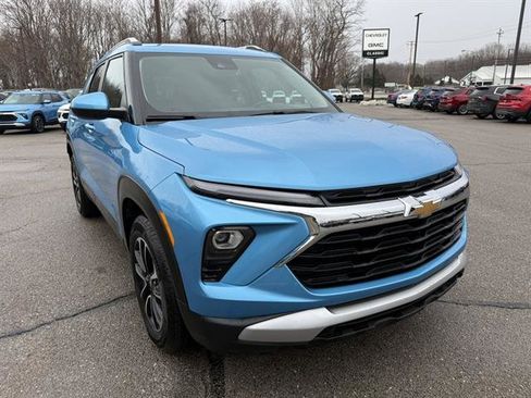 Certified 2025 Chevrolet TrailBlazer LT w/ Convenience Package image 9