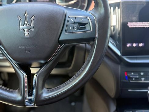 Used 2021 Maserati Ghibli S RWD image 27