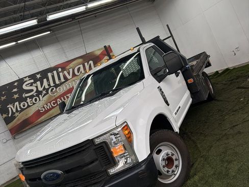 Used 2019 Ford F350 XL image 2