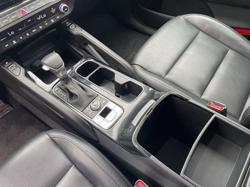 Used 2025 Kia Telluride S image 9