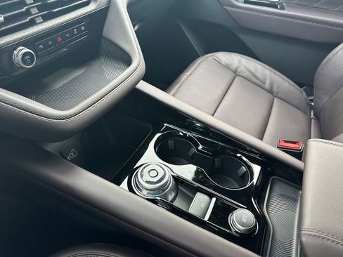 New 2026 Ford Explorer Platinum w/ LUX Leather Package image 15