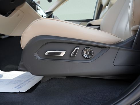 Used 2025 Acura MDX SH-AWD w/ Technology Package image 31