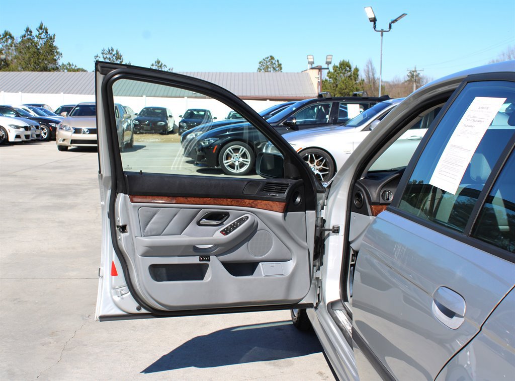 Used 2000 BMW 540i Sedan RWD image 25