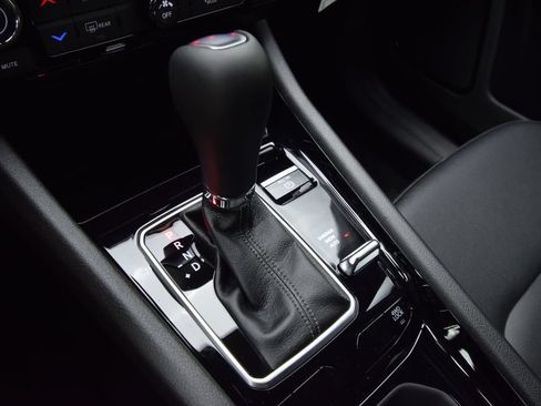 New 2026 Jeep Compass Limited AWD/4WD image 18