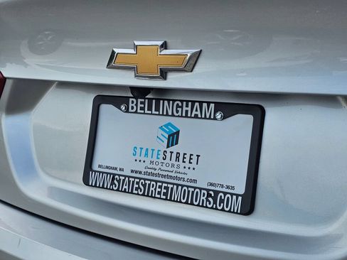 Used 2018 Chevrolet Malibu LT FWD image 13