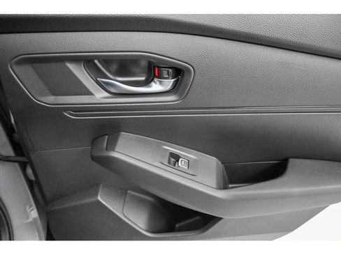 Used 2024 Honda Accord Sport image 19