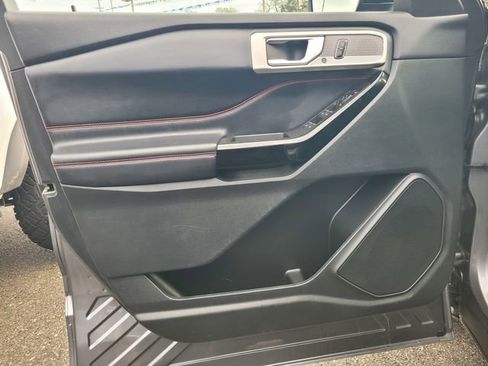 Certified 2022 Ford Explorer ST-Line w/ Class IV Trailer Tow Package image 16