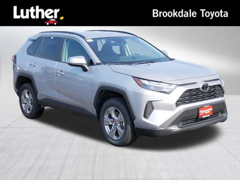 Used 2025 Toyota RAV4 XLE AWD/4WD image 1