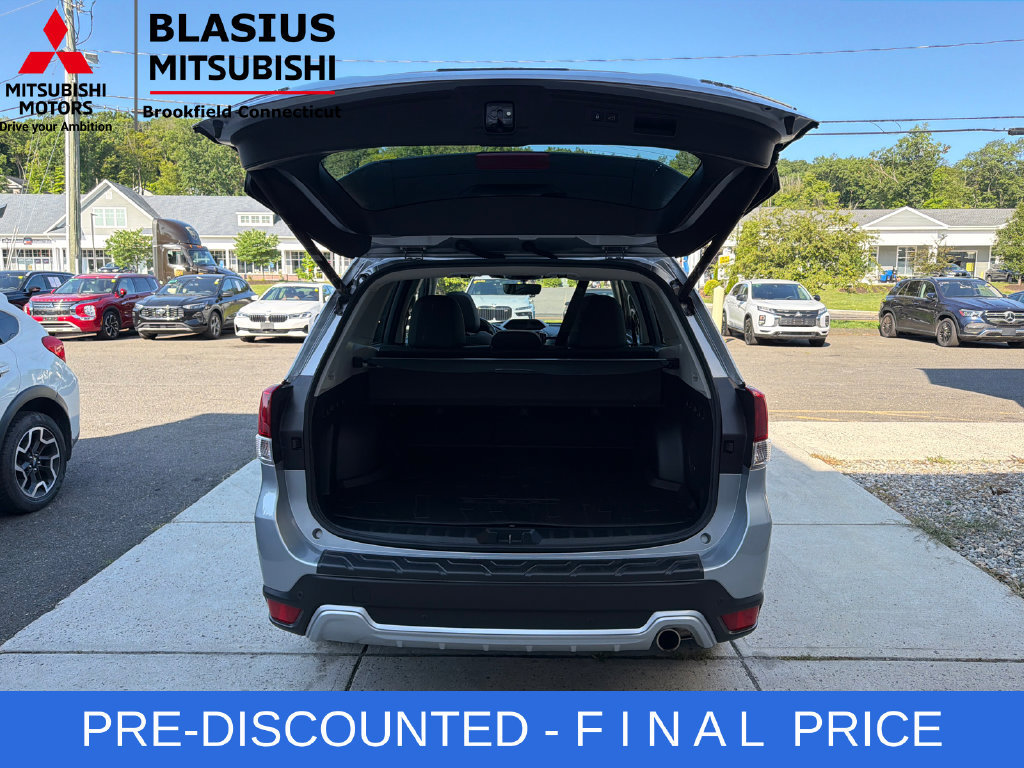 Used 2023 Subaru Forester Touring AWD/4WD image 59