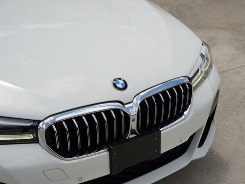 Used 2021 BMW 540i w/ M Sport Package RWD image 7