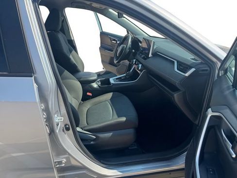 Used 2024 Toyota RAV4 XLE FWD image 15