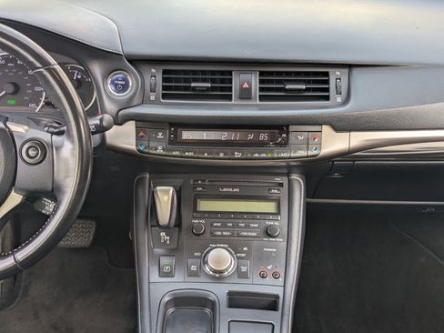 Used 2014 Lexus CT 200h image 14