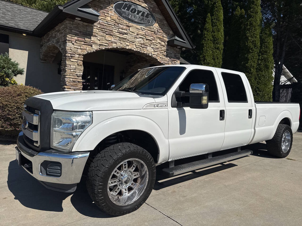Used 2015 Ford F250 XL w/ Power Equipment Group RWD image 2