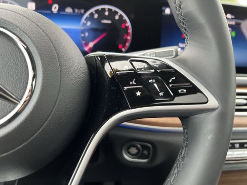 Used 2025 Mercedes-Benz GLE 450 450 4MATIC Coupe w/ Driver Assistance Package image 20