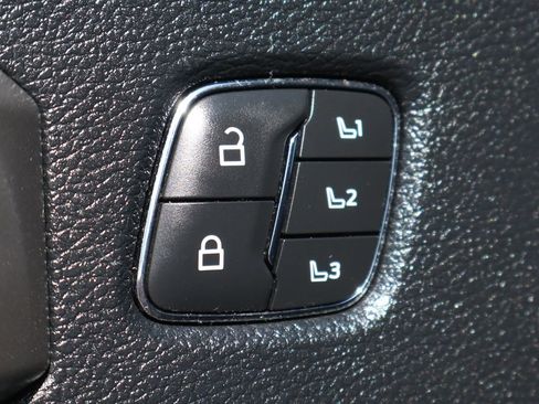 Used 2021 Ford F350 Lariat image 18