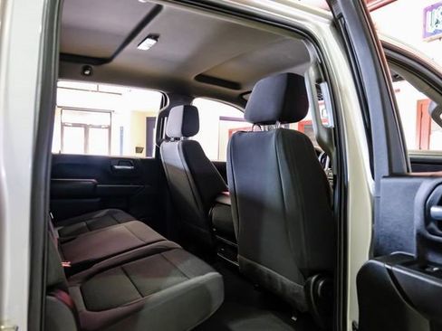 Used 2022 Chevrolet Silverado 2500 Custom w/ Custom Value Package image 35