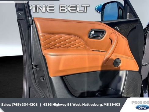 Used 2024 INFINITI QX80 Sensory w/ Cargo Package image 17