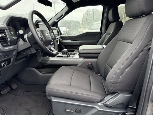 New 2025 Ford F150 XLT w/ Equipment Group 301A Standard image 9