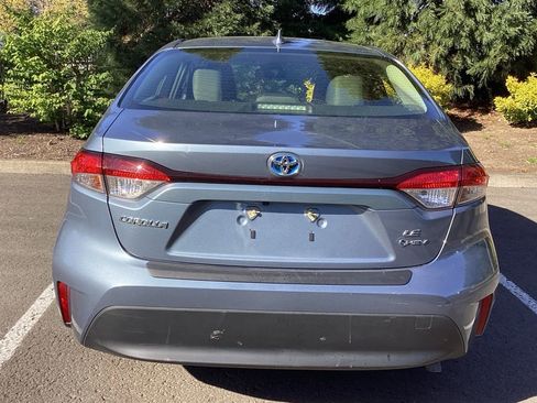 Certified 2025 Toyota Corolla LE w/ LE Premium Package AWD/4WD image 18