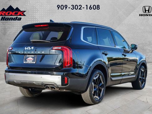 Used 2023 Kia Telluride S image 6