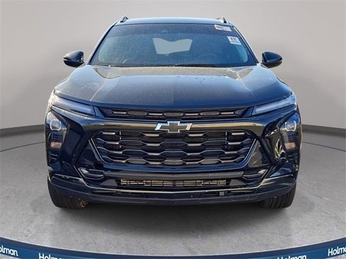 Used 2025 Chevrolet Trax ACTIV w/ Driver Confidence Package image 2