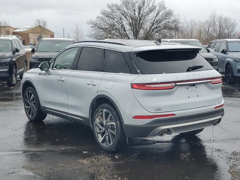 New 2025 Lincoln Corsair Reserve w/ Equipment Group 202A image 3