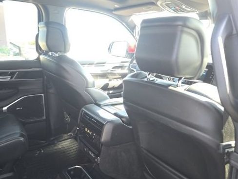 Used 2022 Jeep Wagoneer Series II AWD/4WD image 26