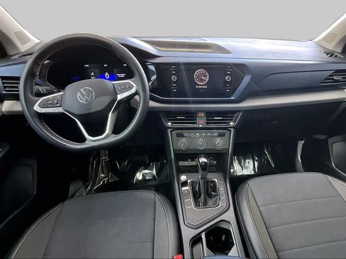 Used 2022 Volkswagen Taos SE FWD image 16