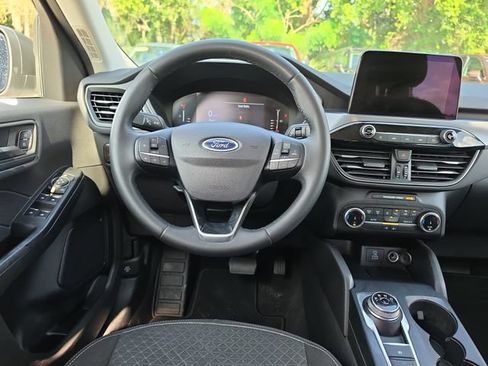 Used 2023 Ford Escape Active FWD image 9