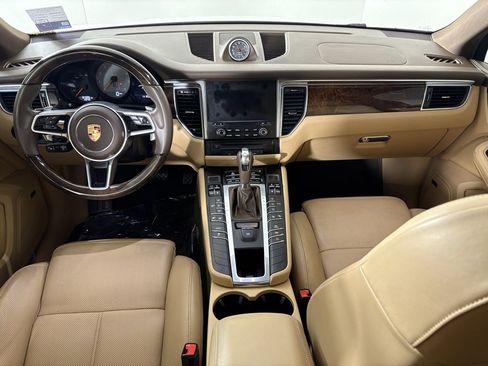 Used 2018 Porsche Macan S image 33